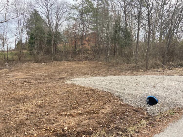 BUILDING LOT IN TOWN-RD FRONTAGE ON BOTH SIDES-LIBERTY KY