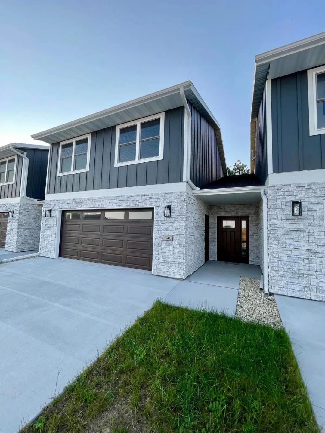 Welcome to Prairie Place Condos Holmen WI