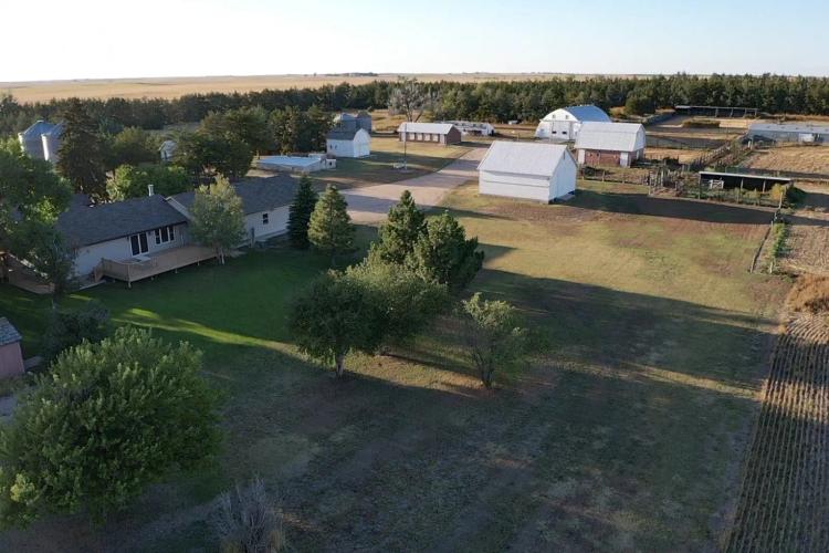 3 Bedrooms2.5 Bathroom on 31.00 Acres at 351 76955