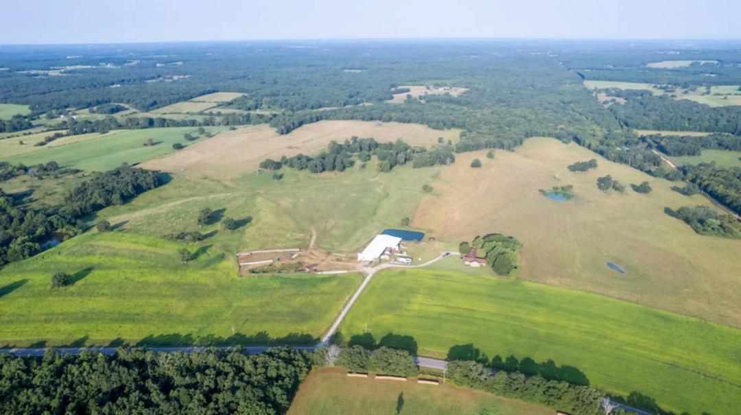 257 +/- Acre Cattle Farm With Home, Covered Cattle Working Facilities And HWY 5 Frontage In Wright County, Missouri