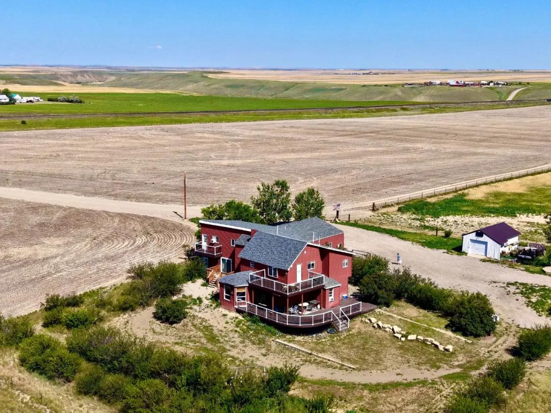 Rural Dutton Farmhouse