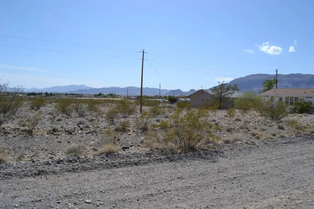Pahrump Vacant Lot - Utilities Available - Near Las Vegas