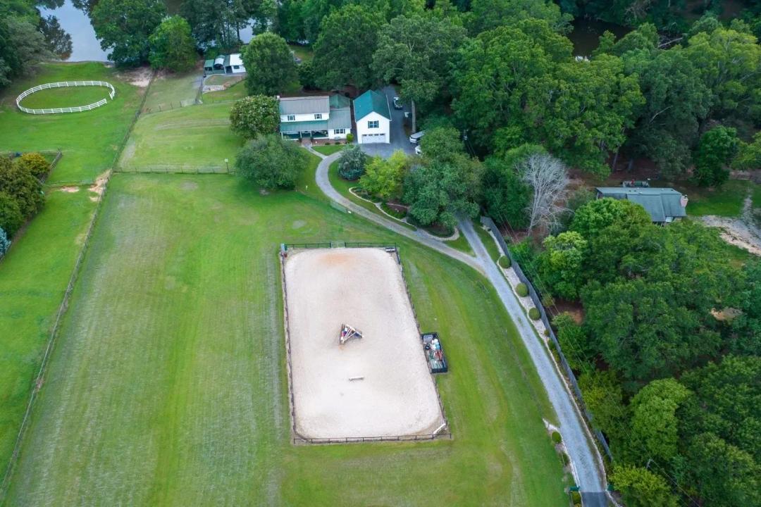 4 Acre Horse/Hobby Farm