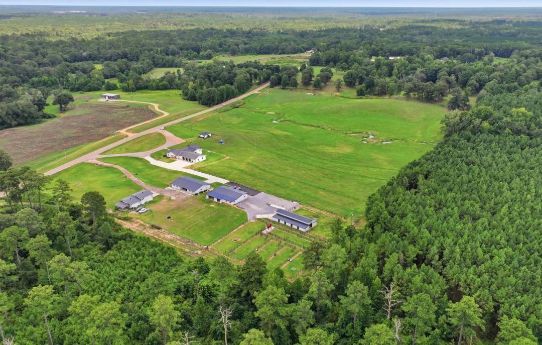 28 Acre Home Estate in Lincoln County at 612 Southeast Hwy 51 in Bogue Chitto, MS
