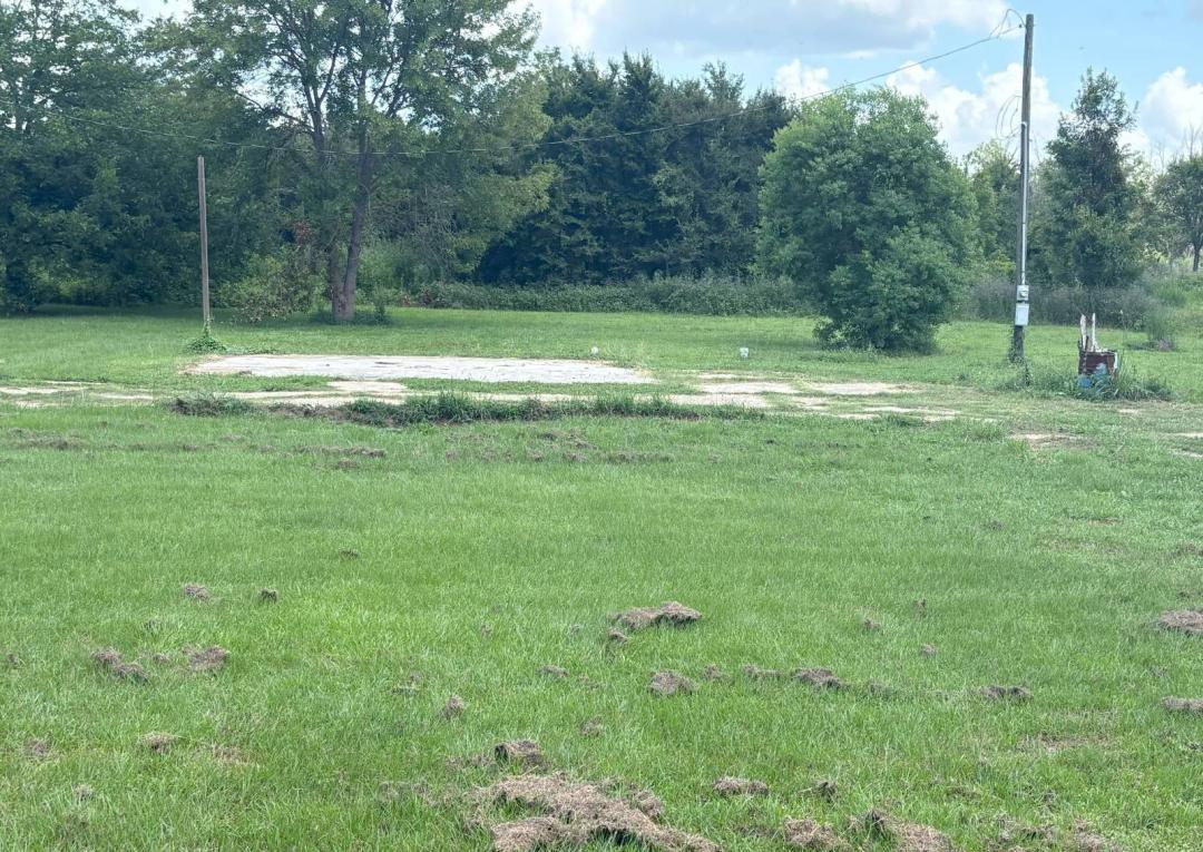 Commercial lot just 1.8 miles North of the META Center