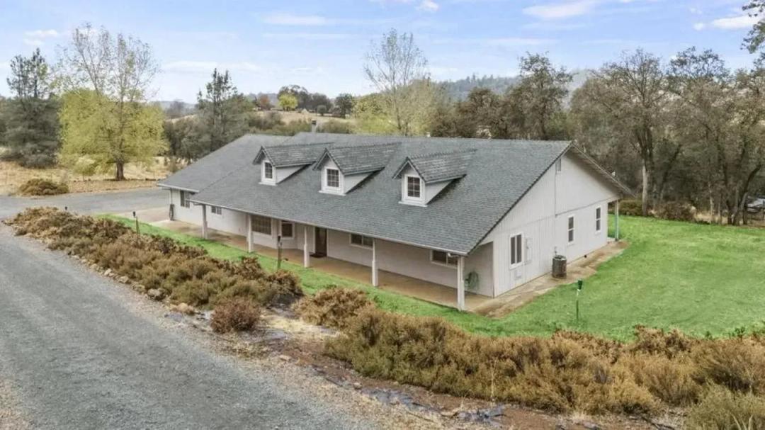 10476 Township Road