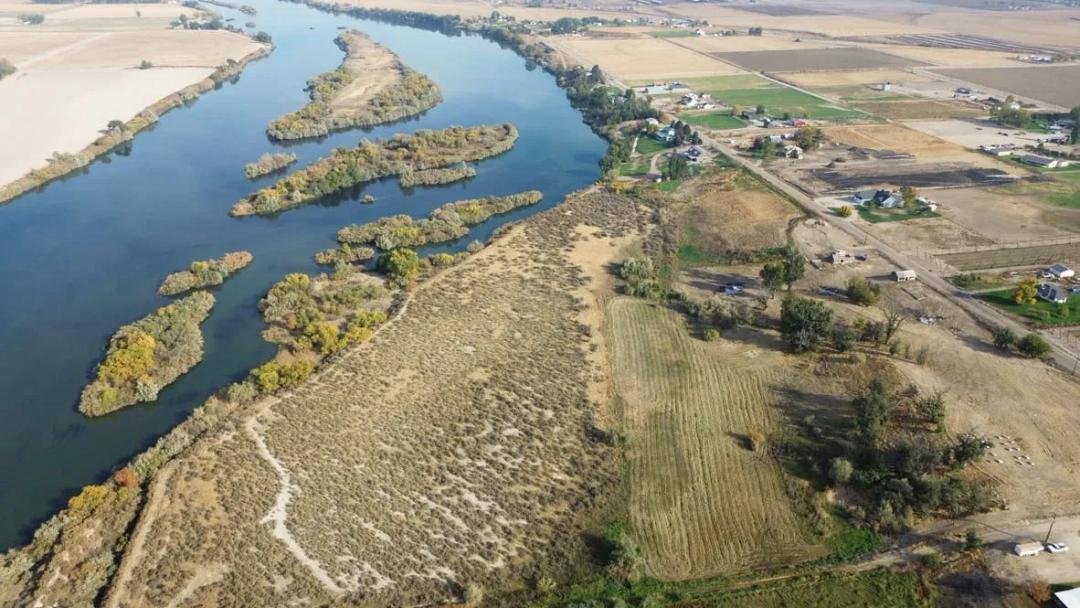 Parma Riverfront Lot