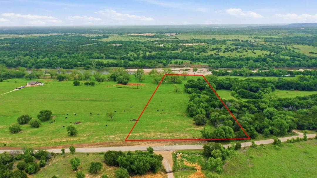 10501-8 Mitchell Bend Court, Granbury, Texas 76048
