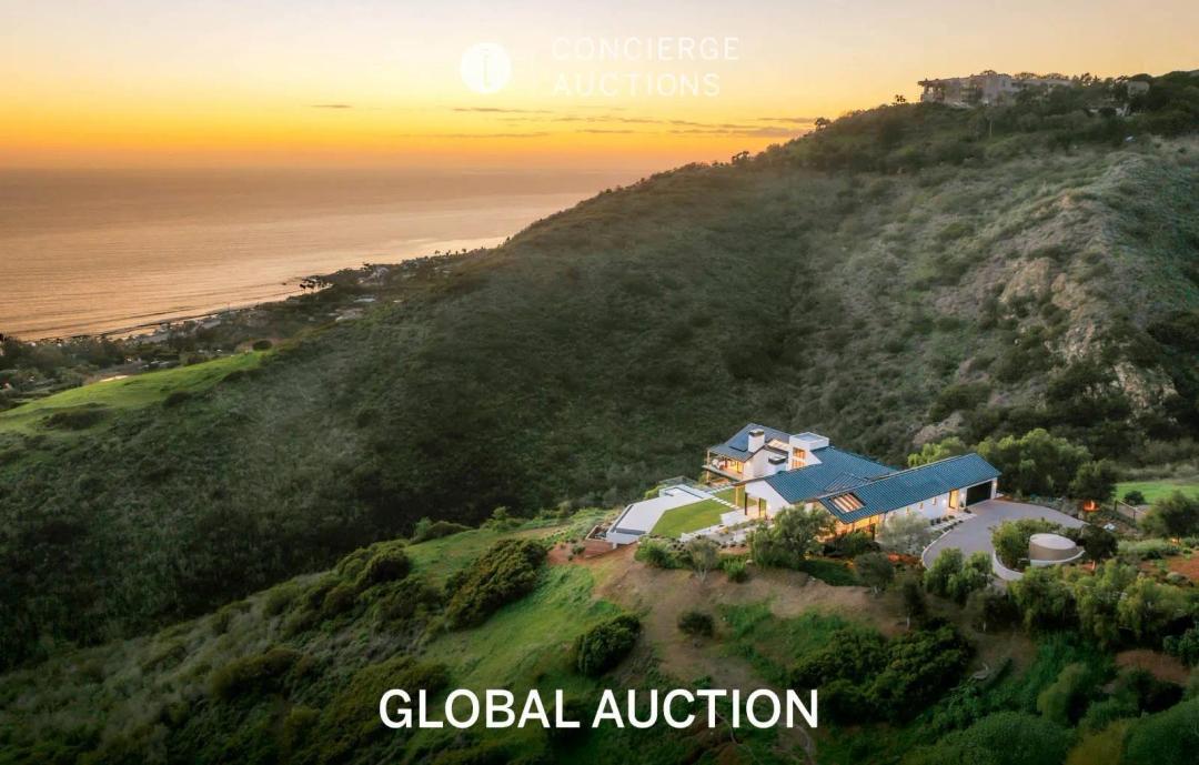 New contemporary estate with panoramic Pacific Ocean views and e