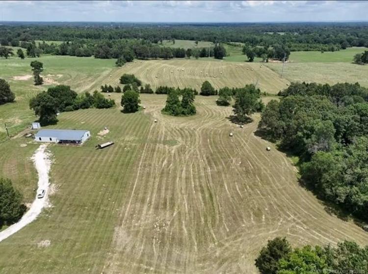 2352 E 2030 Hugo, OK 74743