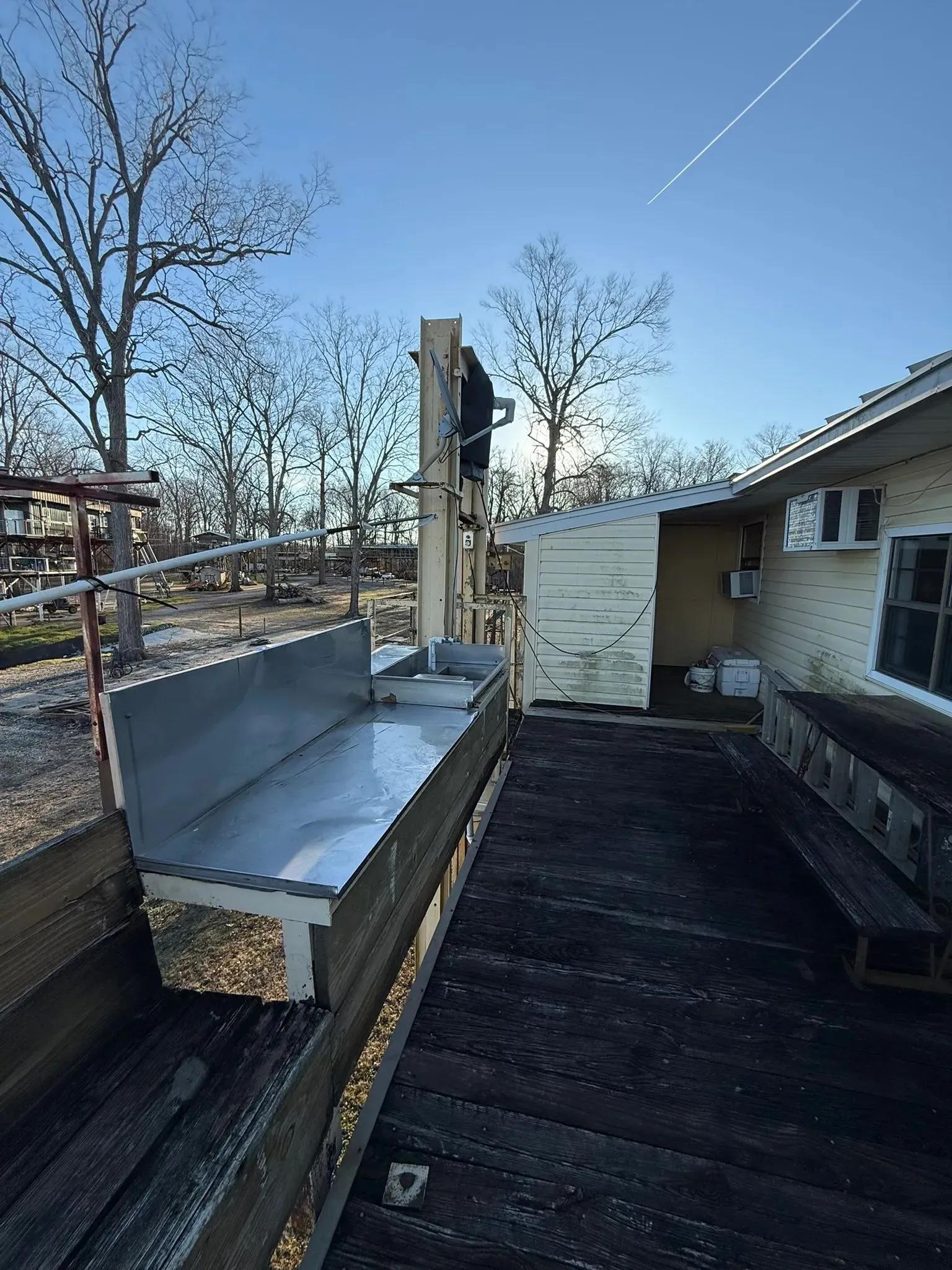 24351693-9