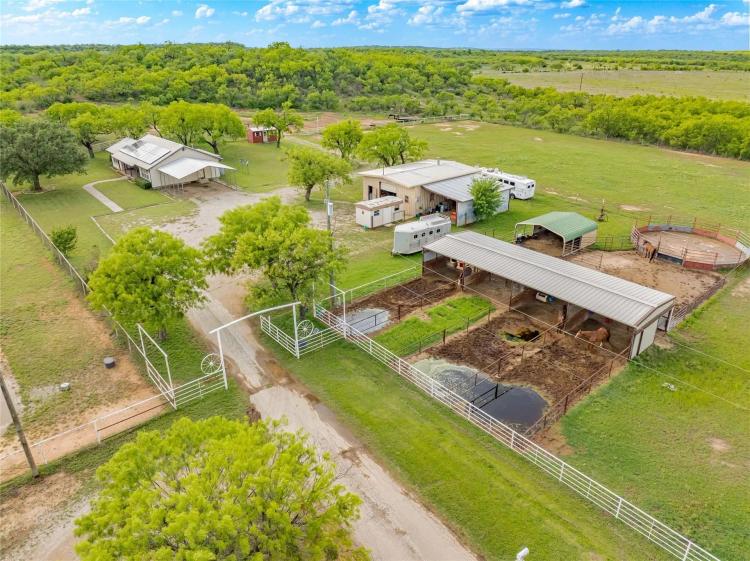 1400 W 6th Street, Breckenridge, Texas 76424