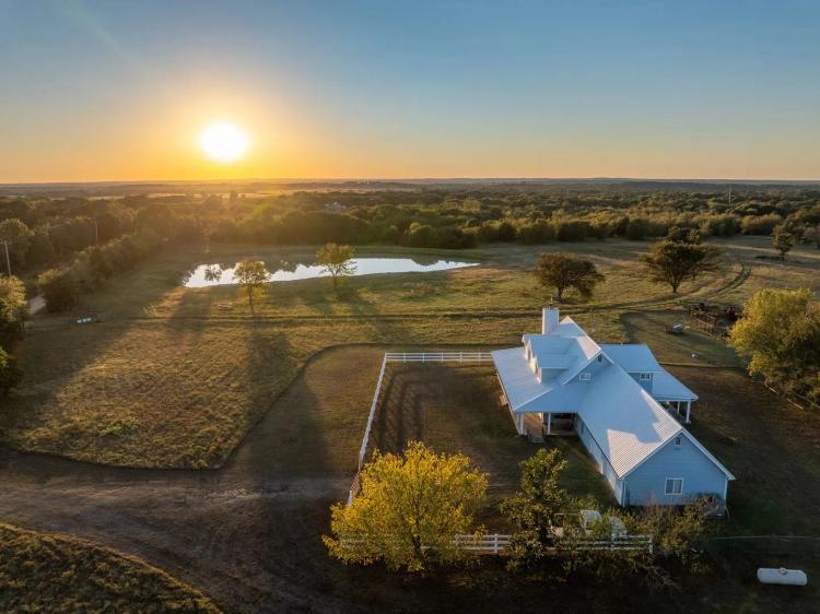 7862 E County Road 1195 Wetumka, OK 74883