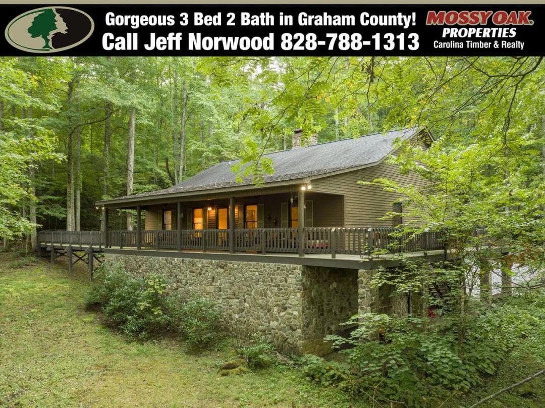 4.9+/- Acre Home With Pasture & Creek Frontage!