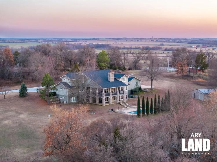 49721 E 95 Road Miami, OK 74354-6070