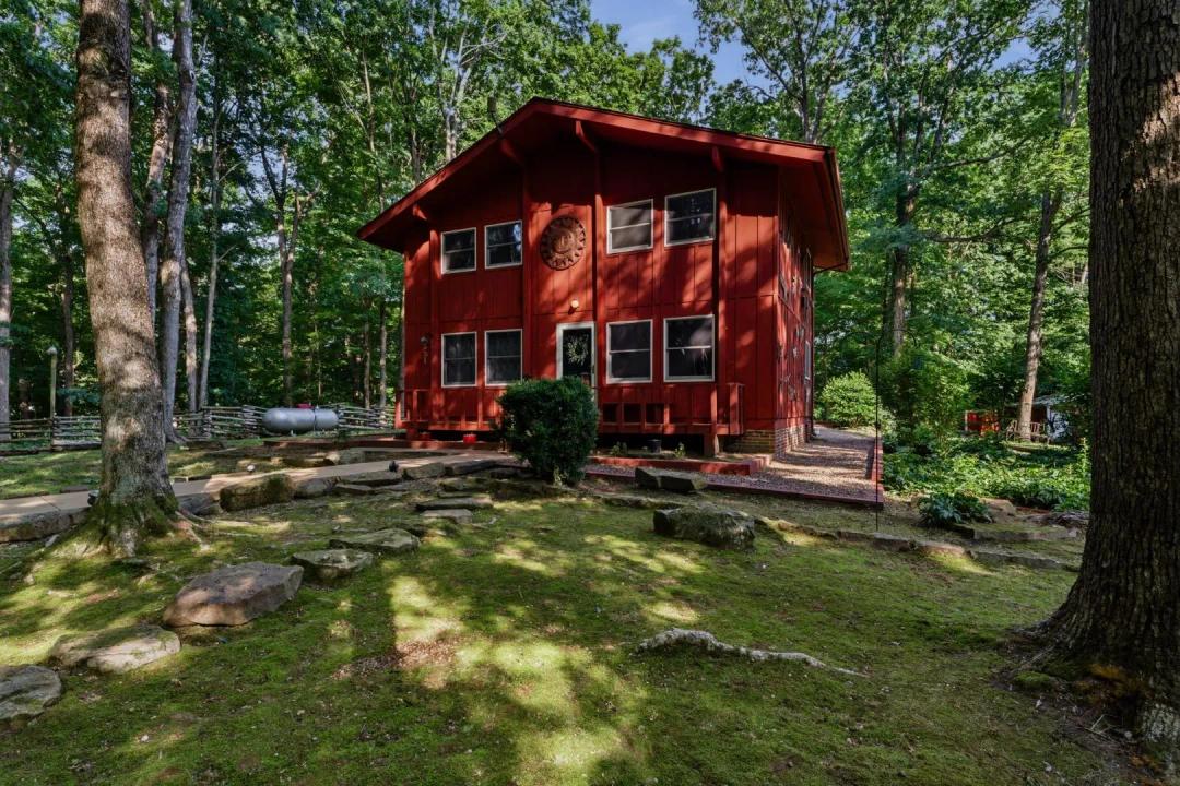 A Home on 19.47 Acres in Butler County, KY 