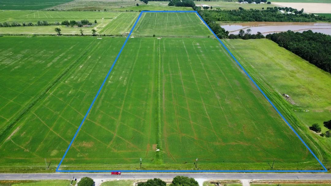 41 +/- Acadia Parish - Income Producing - Development Opportunity