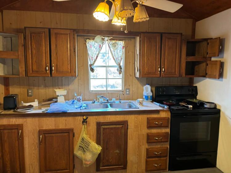 9+- Acres Rosebud Tiny Home