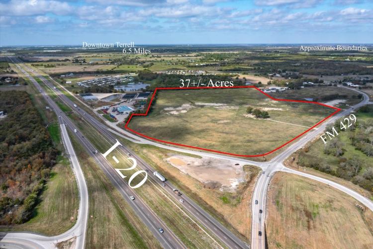  Exceptional 37-acre property located in Terrell