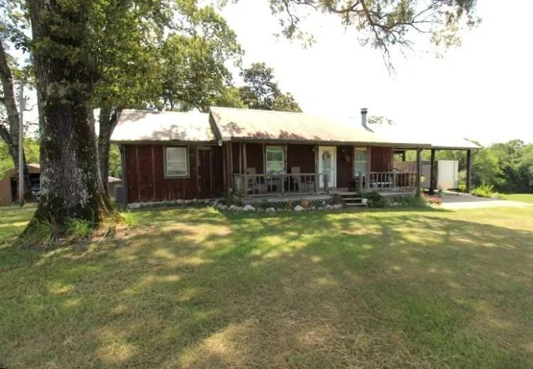3 Bedrooms2 Bathroom on 50.73 Acres at 275 Thibodeaux Rd