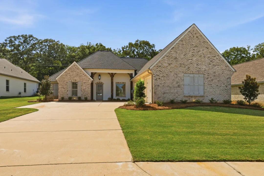 Home in Madison County, MS 