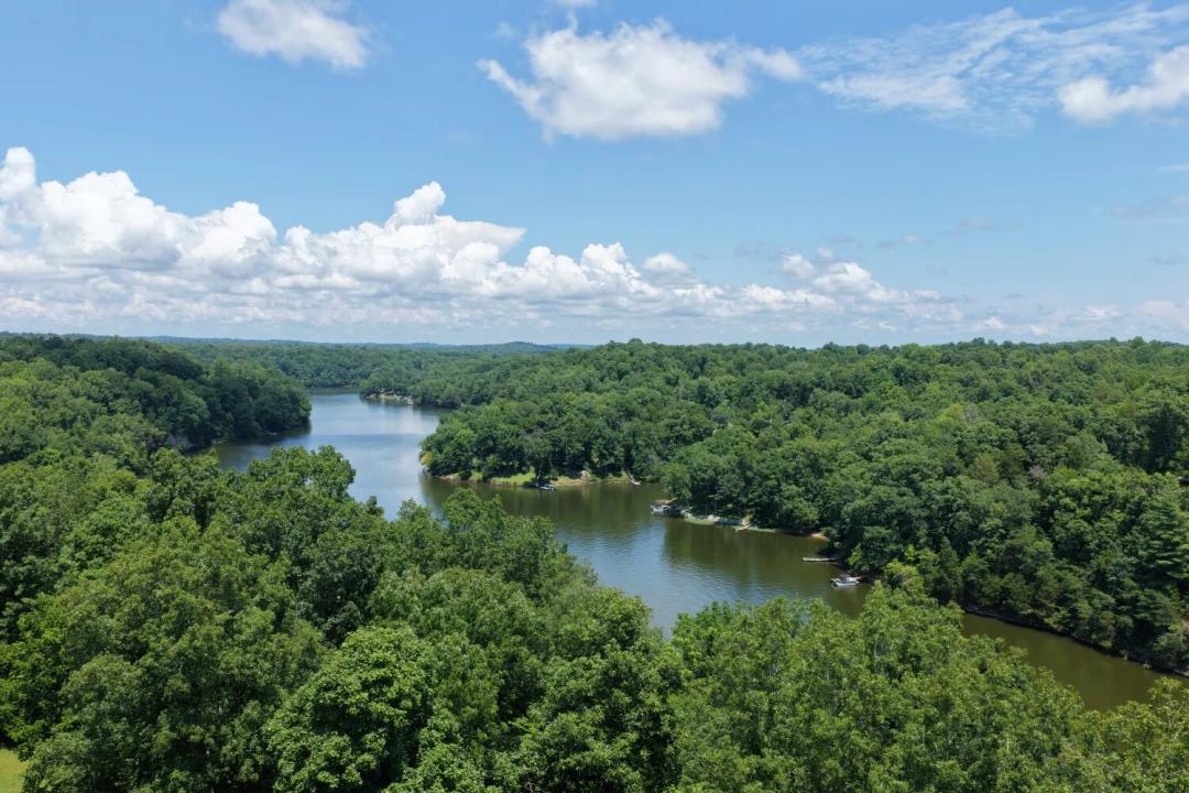 1.02 Acres at  &amp; 66 of Shawnee Path
