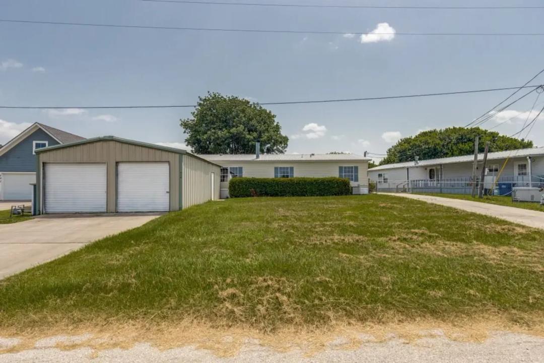 207 Vivian Road, Onalaska, Texas, 77360