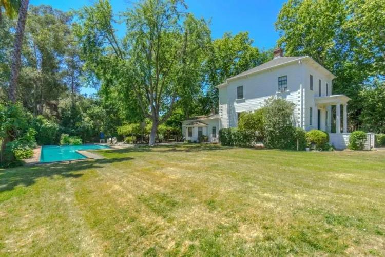Stunning Country Home For Sale in Yolo County, CA