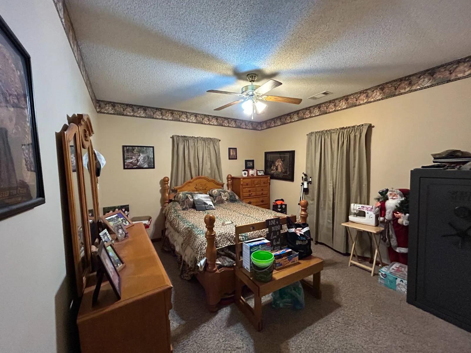 2740584-24