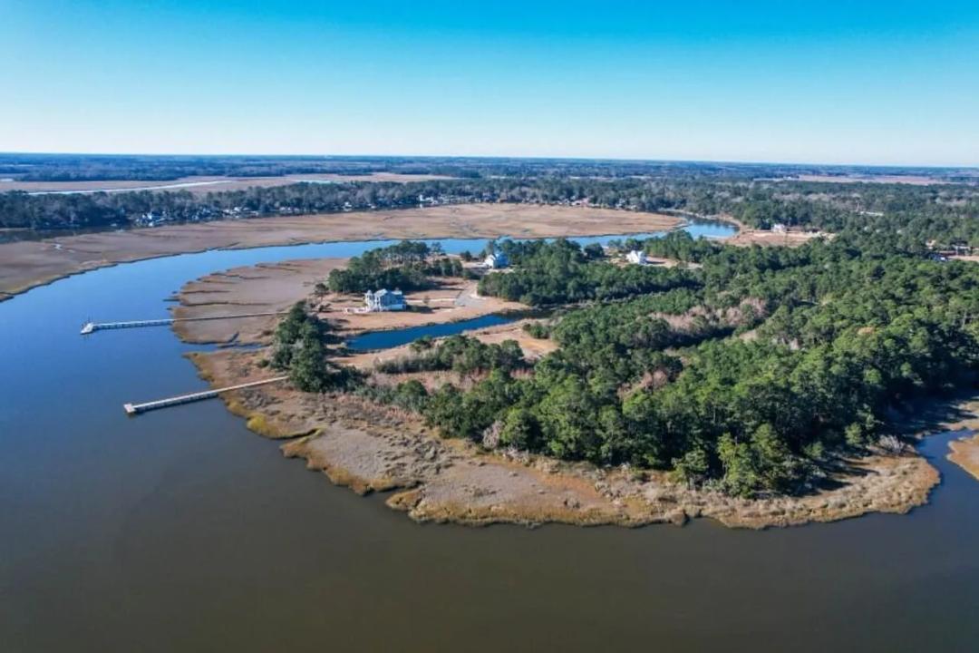 1.1 Acres Lot in Laughing Gull Hideaway Drive, Midway, GA