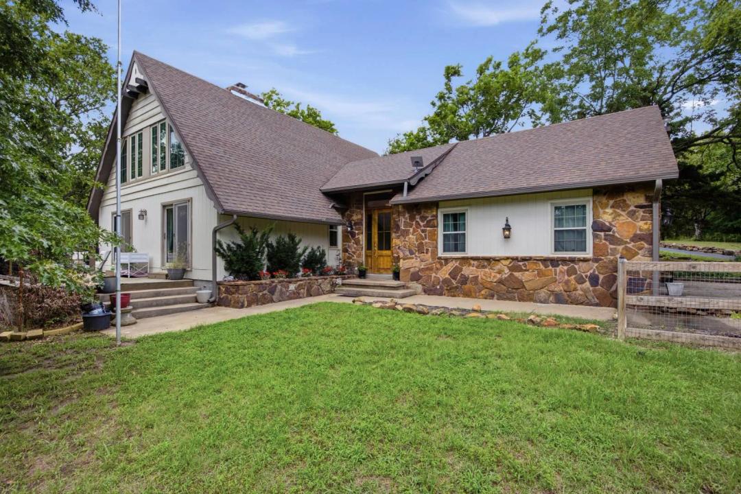 Peaceful Country Living on 17± Acres