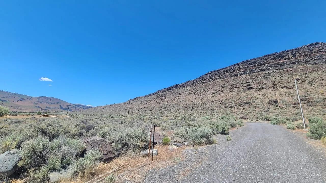 28147234-16