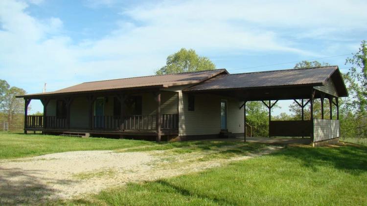 12 Acres, 3 Bed 3 Bath, Walkout Basement, Camp Ground, 2 miles to 1000,s Acres Mark Twain & Rivers