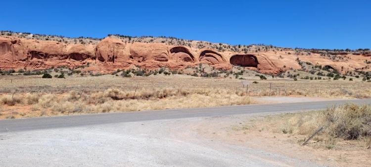 Spectacular Views of Red Sandstone formations - 5 acre corner lot with Power