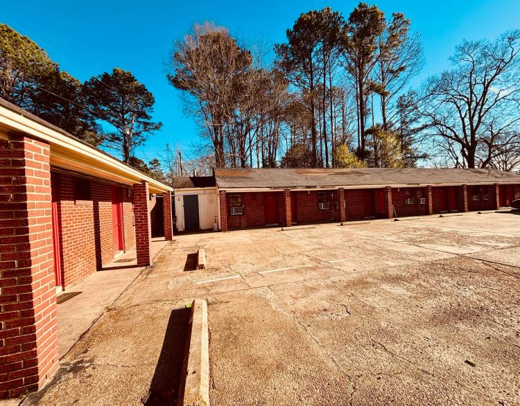The Oyo Hotel in Holmes County, MS 