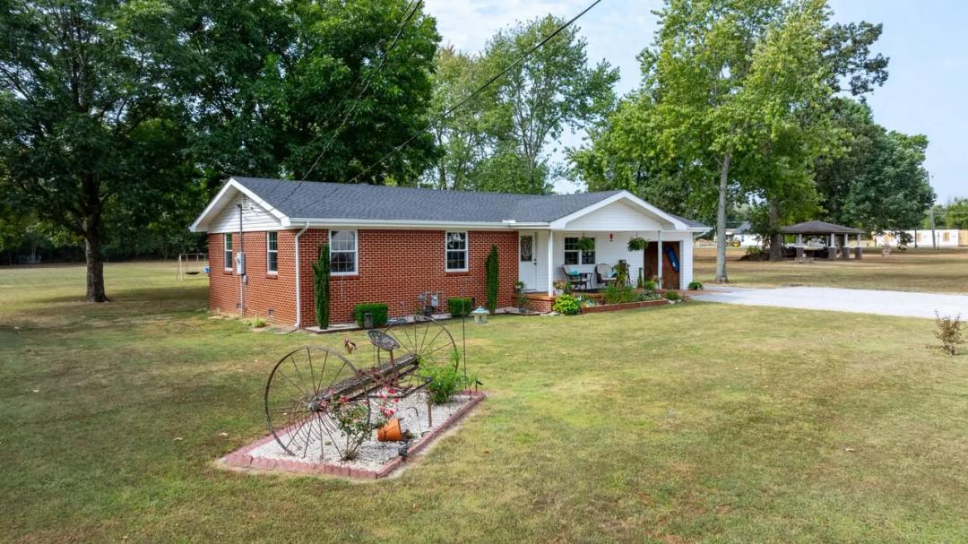 4-Bedroom Brick Home with Shop | 619 E Center Street, Cave City, Arkansas