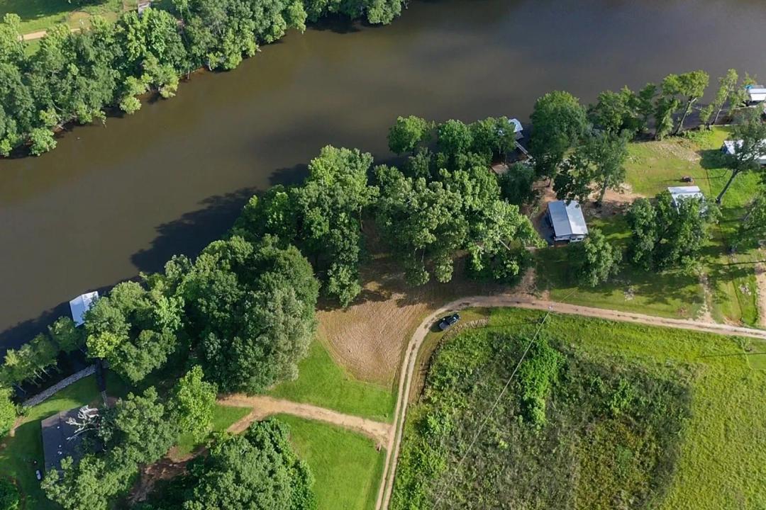 Beautiful Waterfront lot on Bushley Bayou