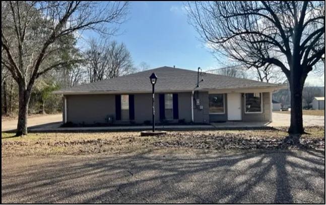 Commercial Property in Lincoln County at 1065 W Congress Street in Brookhaven, MS
