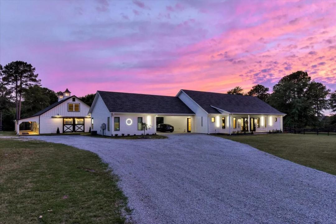 230 Meadows Ridge Court