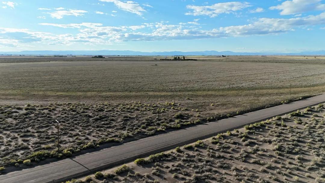 Large Parcel with Road Frontage & Amazing Mountain Views