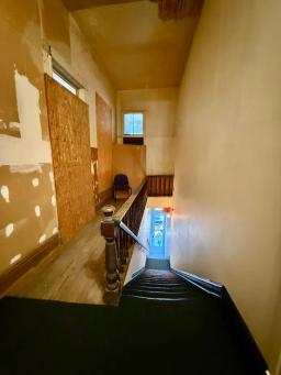 MLH Upstairs Pic 13