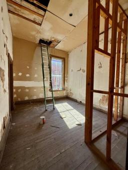 MLH Upstairs Pic 9