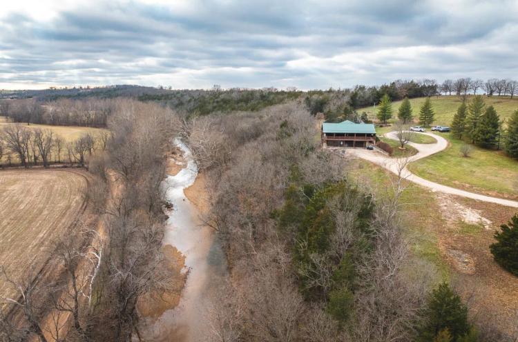 Log Home on the Little Maries River