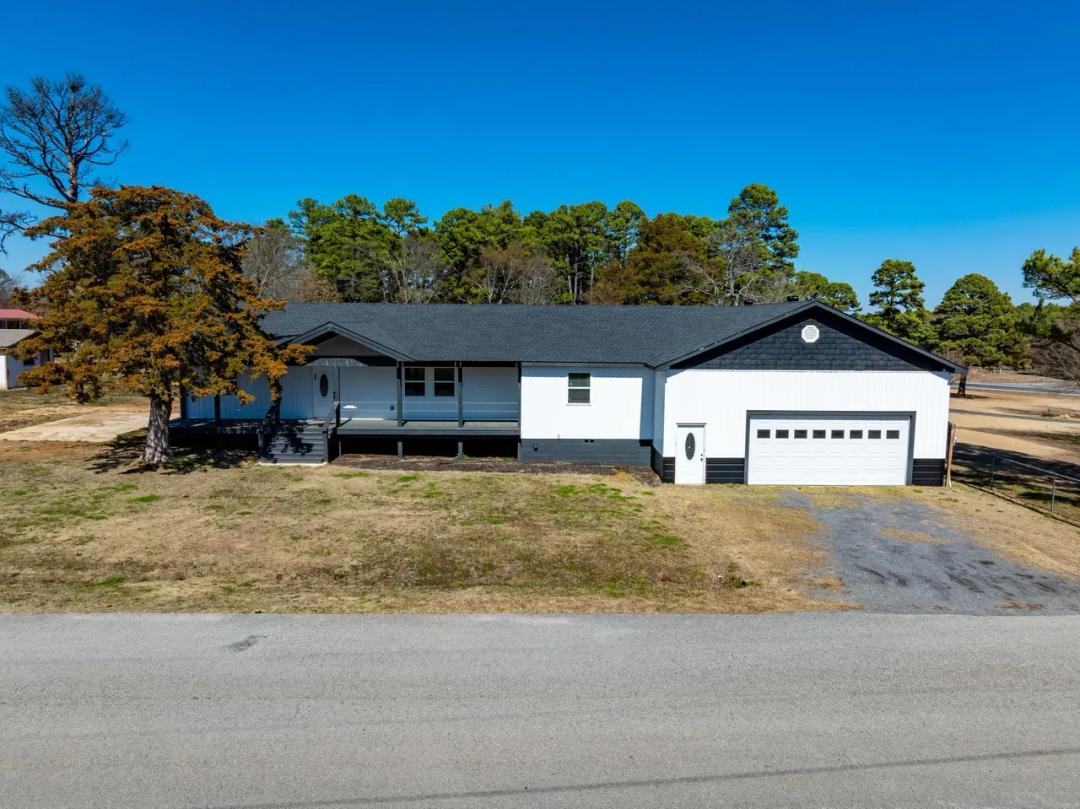 4 Bed 3 Bath, Custom Home on 2 lots, Pleasant Plains, Arkansas, Independence County
