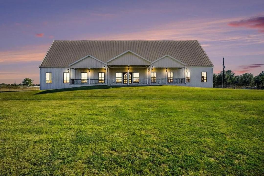 30 Unrestricted Acres with Home, Barn & Development Potential near SH 288