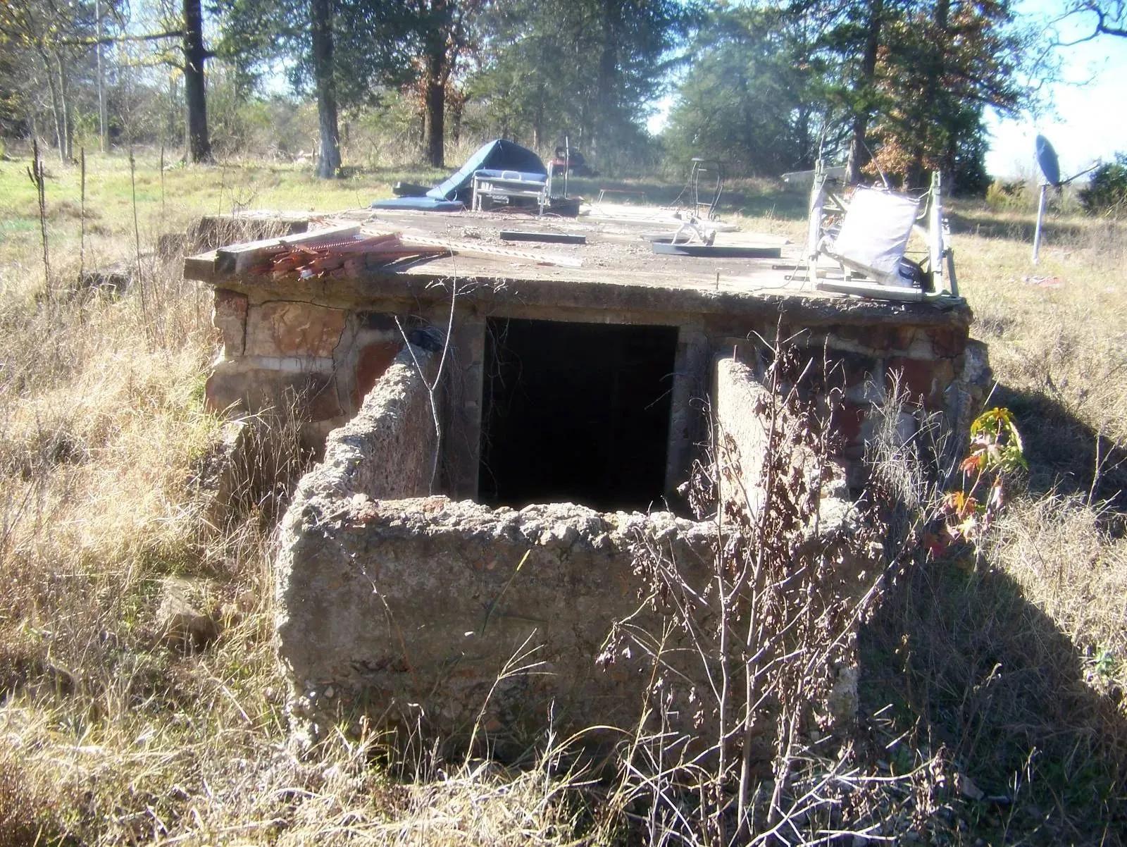 3064946-12