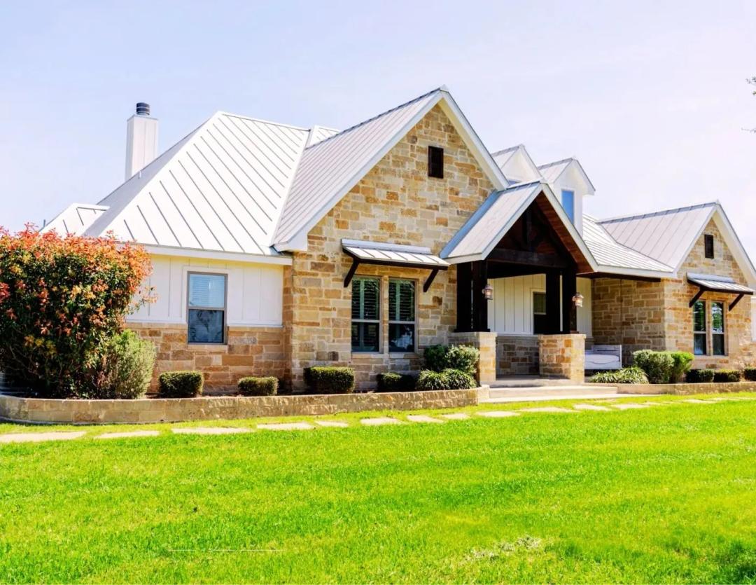 1980 County Road 361, La Vernia, TX 78121