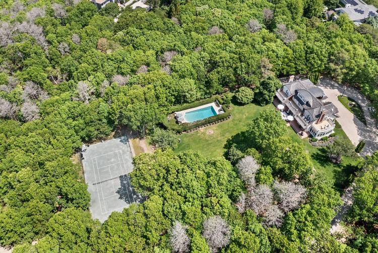 6 Bedrooms6 Bathroom on 5.80 Acres at 1903 Deerfield Road