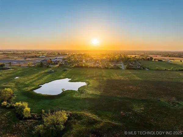 4 S 260 Rd Wagoner, OK 74467