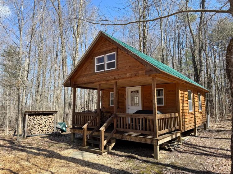 WELCOME TO THE CABIN!